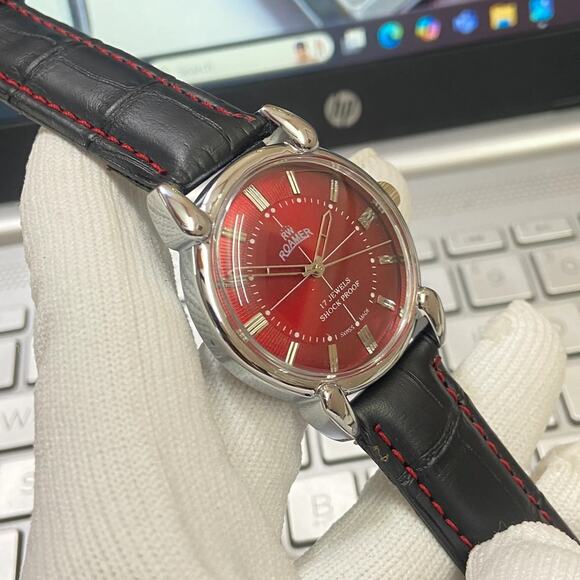 Vintage 1985 Roamer Manual Mens Silver Watch W/Leather Strap & Red accents - Picture 3 of 7